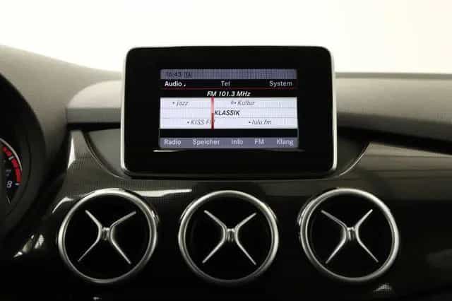 Mercedes-Benz B-Class 122PS BlueEfficiency AHK Sitzheizung PDC 10/2012-photo-21