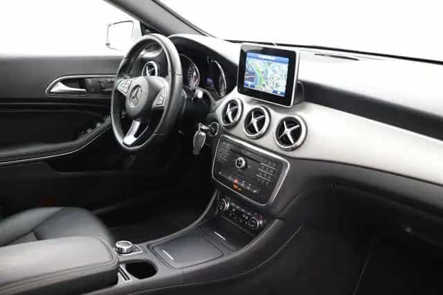 Mercedes-Benz CLA-Class 06/2015-photo-14