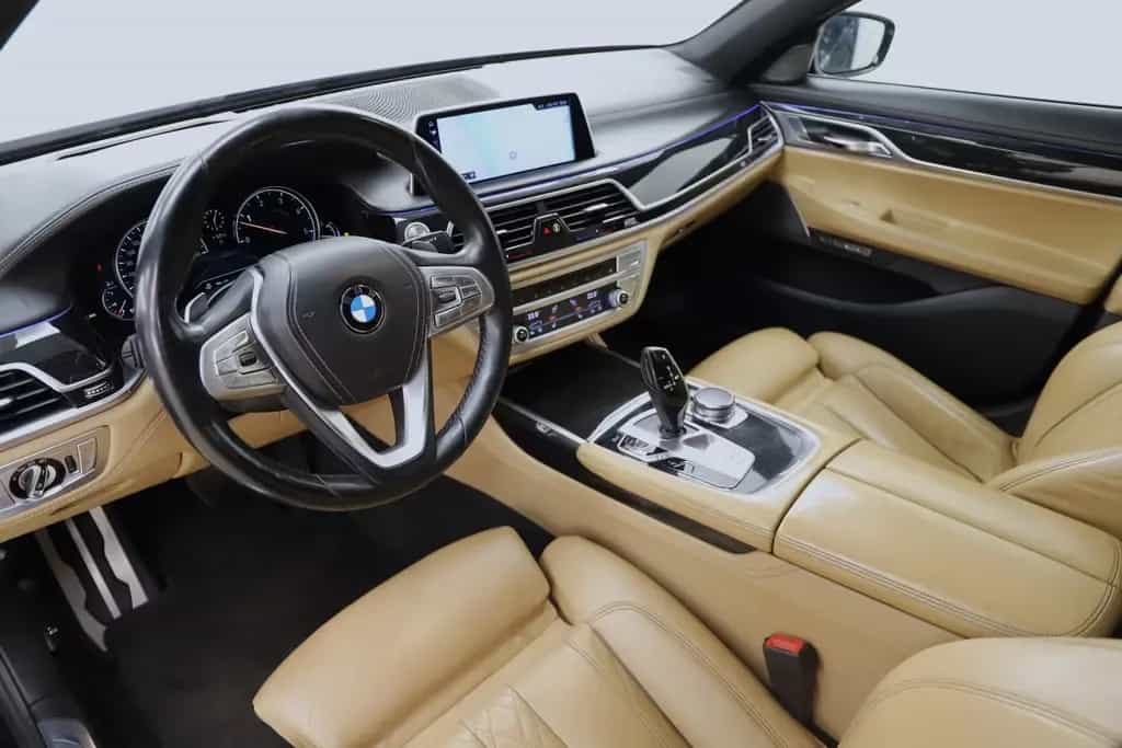 BMW 7 Series d 265PS xDrive M-Paket HUD H&K Softclose 11/2015-photo-11