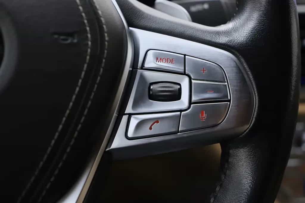 BMW 7 Series d 265PS xDrive M-Paket HUD H&K Softclose 11/2015-photo-18
