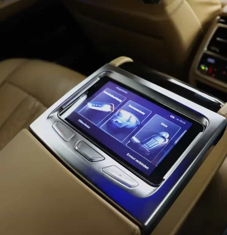 BMW 7 Series d 265PS xDrive M-Paket HUD H&K Softclose 11/2015-photo-21