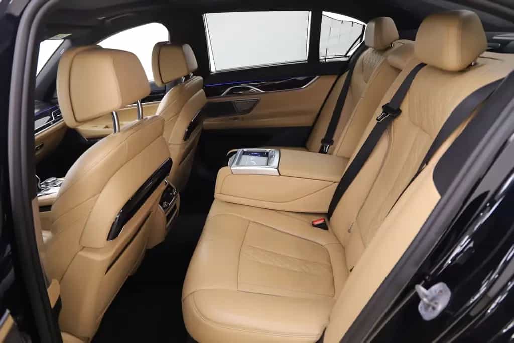 BMW 7 Series d 265PS xDrive M-Paket HUD H&K Softclose 11/2015-photo-22