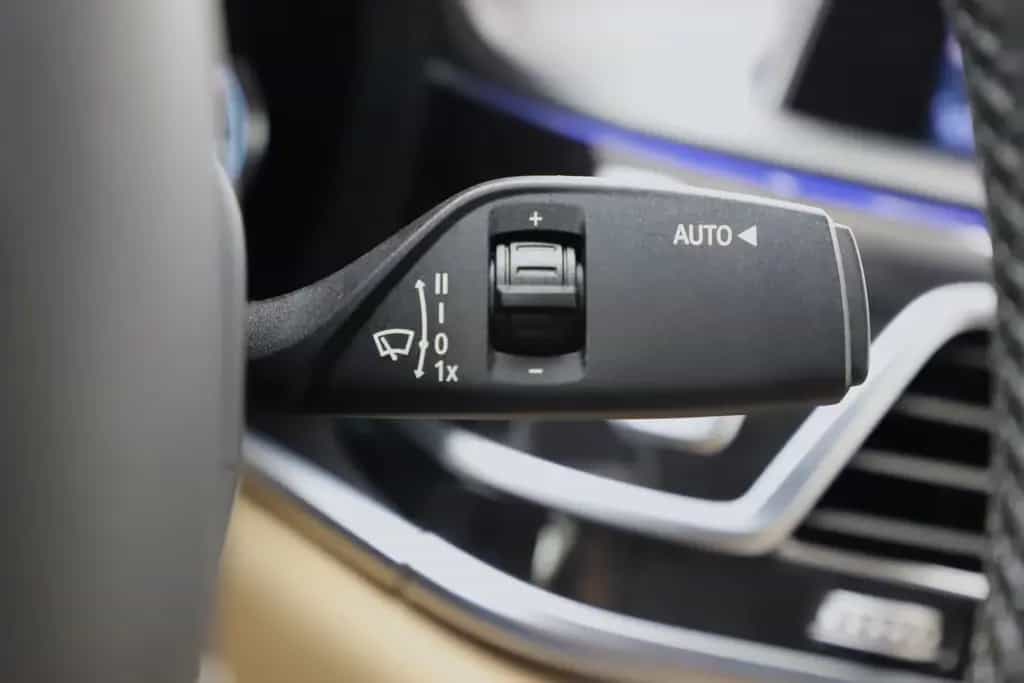 BMW 7 Series d 265PS xDrive M-Paket HUD H&K Softclose 11/2015-photo-24