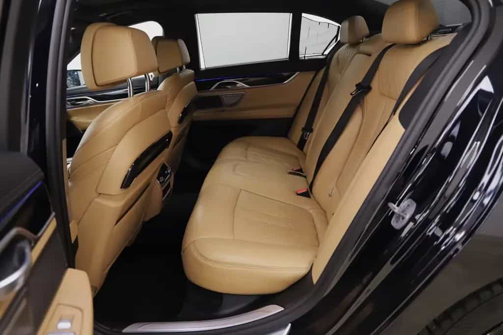 BMW 7 Series d 265PS xDrive M-Paket HUD H&K Softclose 11/2015-photo-25
