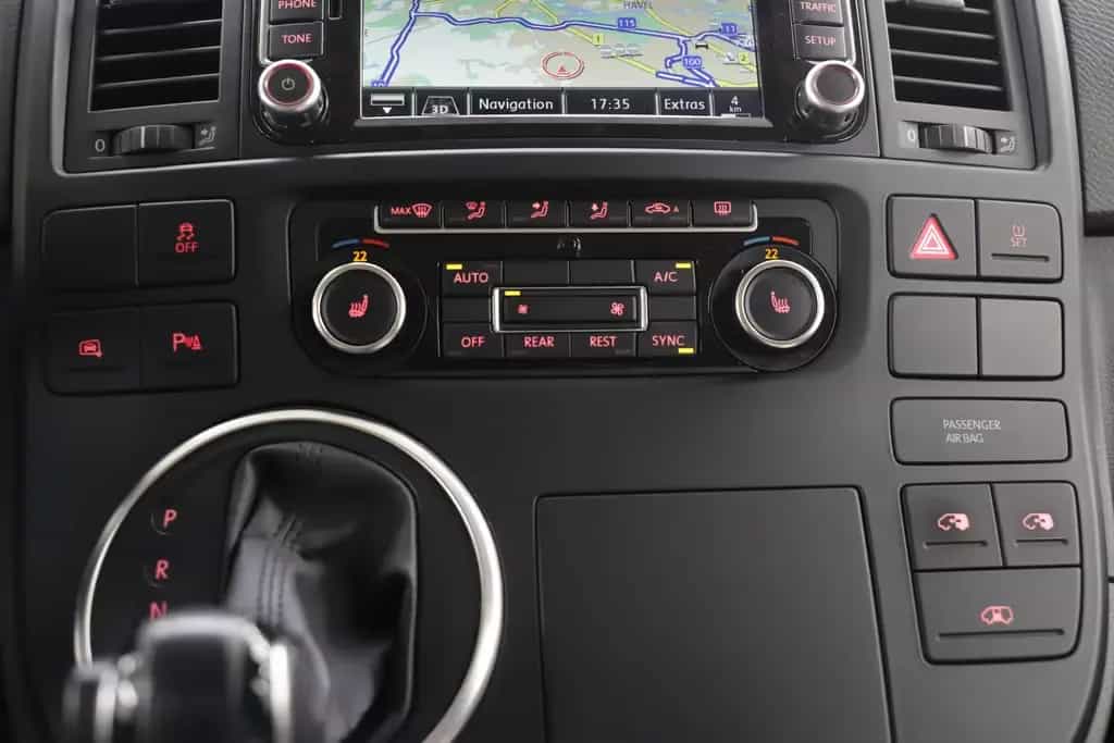 Volkswagen Multivan 06/2014-photo-20