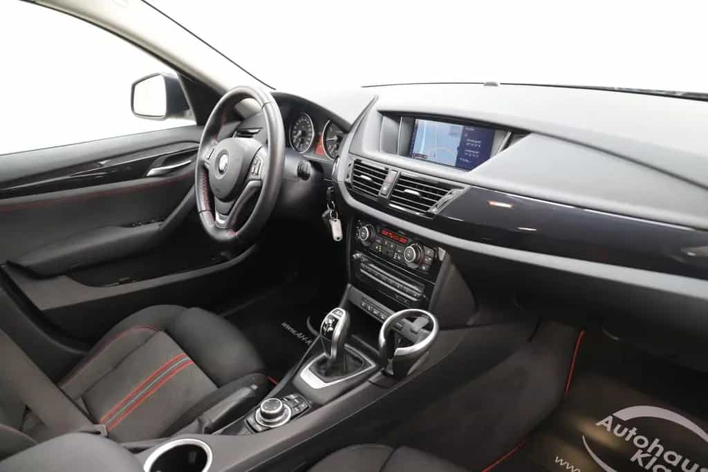 BMW X1 20i 184PS Automatik xDrive Sport Line Navi 11/2013-photo-14