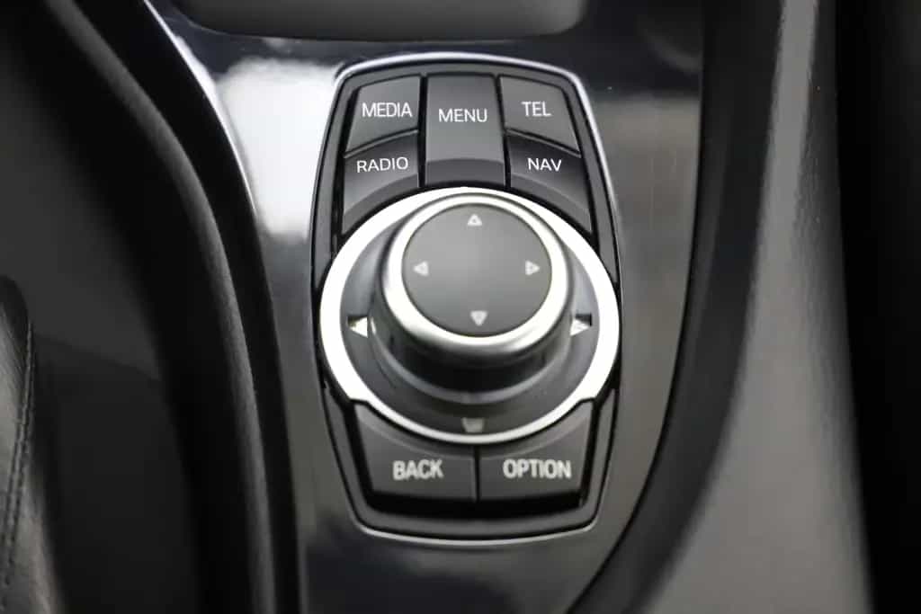 BMW X1 20i 184PS Automatik xDrive Sport Line Navi 11/2013-photo-31
