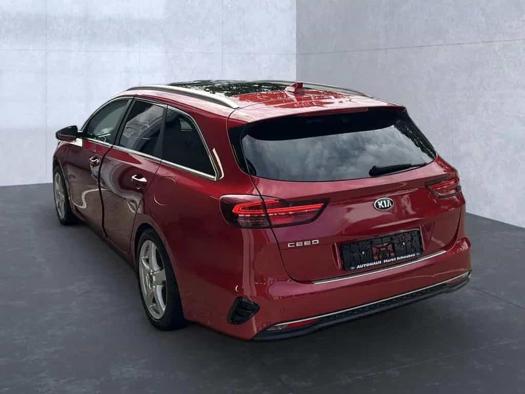 Kia Ceed Sporty Wagon Platinum Edition Bluetooth 02/2019-photo-1