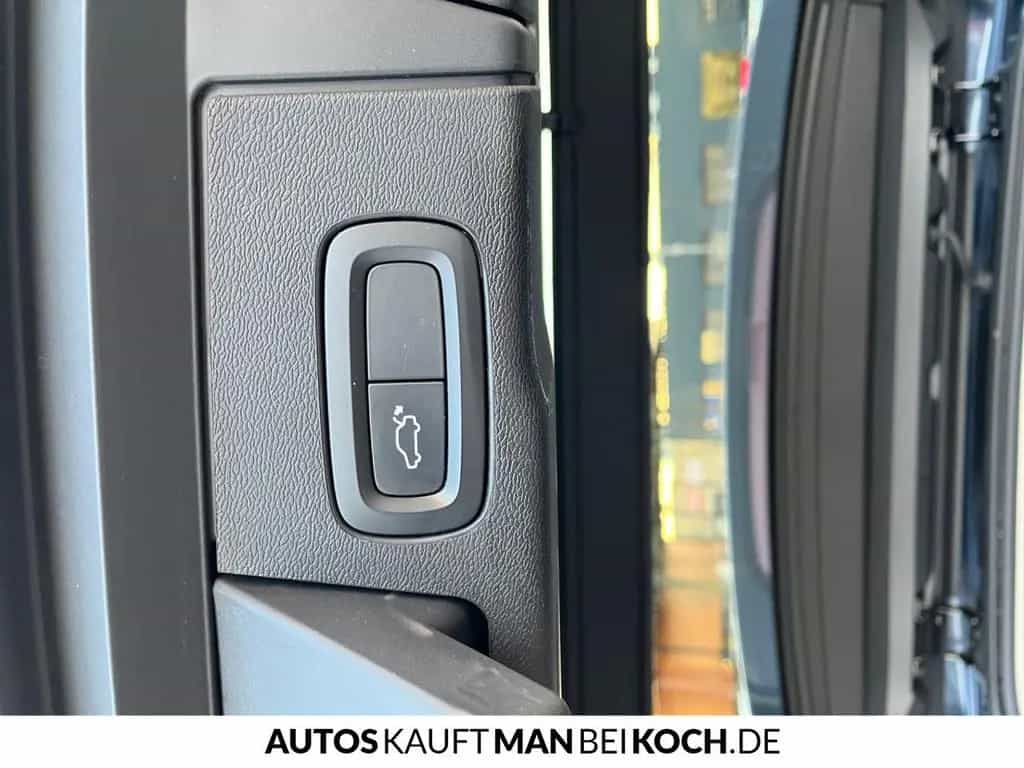 Volvo XC60 B5D AWD Momenentum Pro Kamera AHK Leder LED 03/2020-photo-15