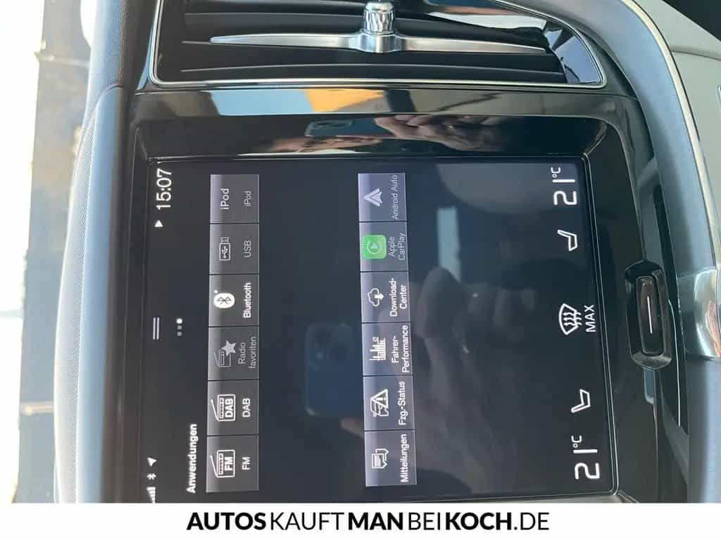 Volvo XC60 B5D AWD Momenentum Pro Kamera AHK Leder LED 03/2020-photo-16