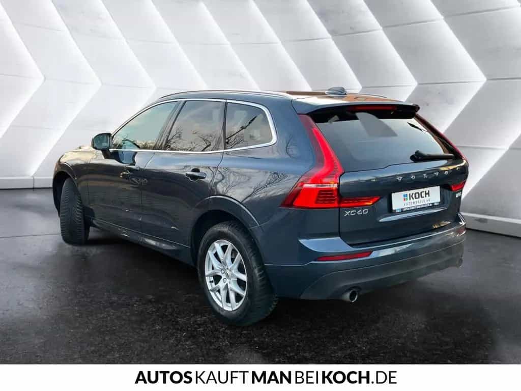 Volvo XC60 B5D AWD Momenentum Pro Kamera AHK Leder LED 03/2020-photo-2
