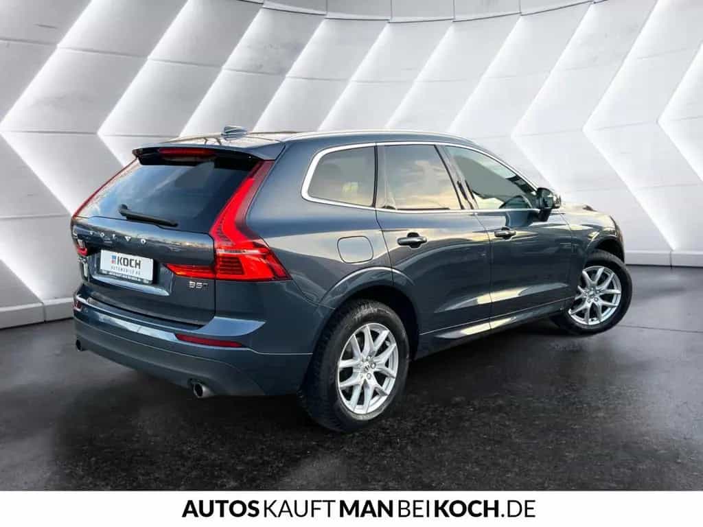 Volvo XC60 B5D AWD Momenentum Pro Kamera AHK Leder LED 03/2020-photo-3