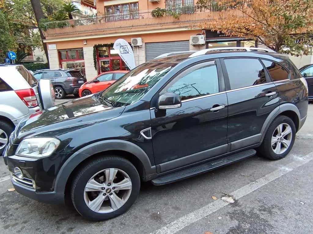 Chevrolet Captiva 2.0 VCDi 7 posti offerta del m 06/2010-photo-2