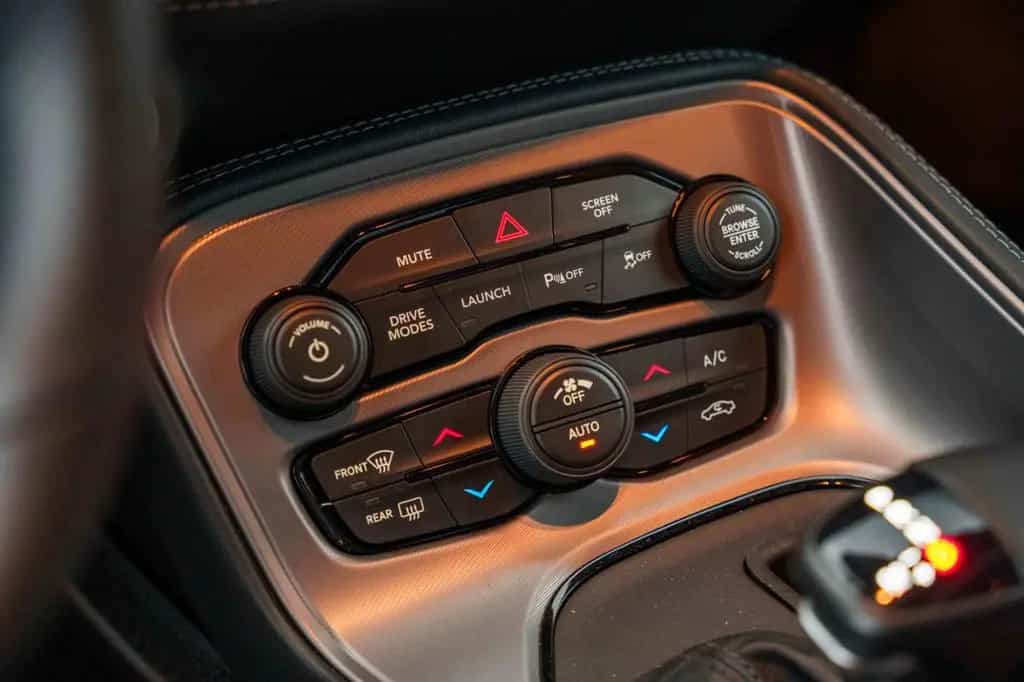 Dodge Challenger 6,4 R/T SCAT PACK Led 03/2023-photo-33