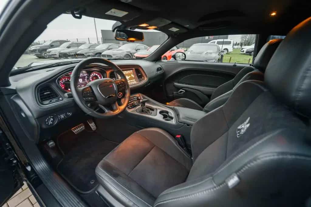 Dodge Challenger 6,4 R/T SCAT PACK Led 03/2023-photo-39