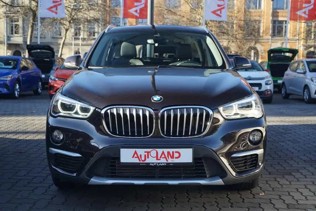 BMW X1 xDrive 20i Aut. LED Navi Tempomat Sitzheizung 11/2017-photo-2