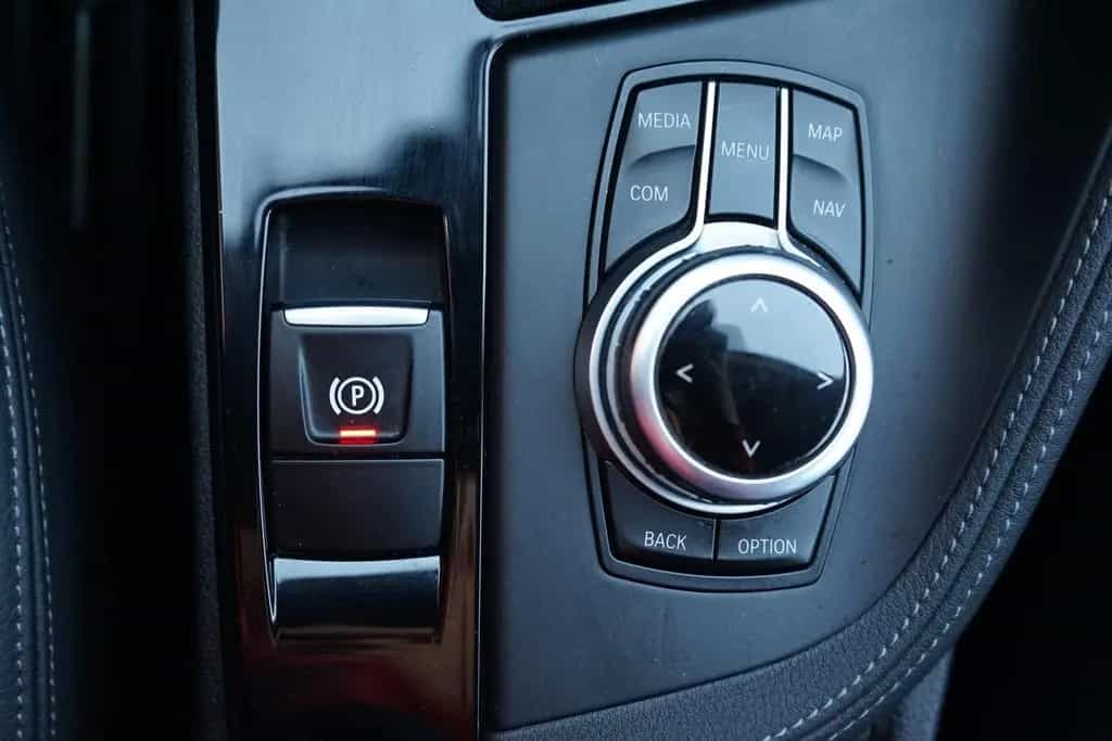 BMW X1 xDrive 20i Aut. LED Navi Tempomat Sitzheizung 11/2017-photo-28