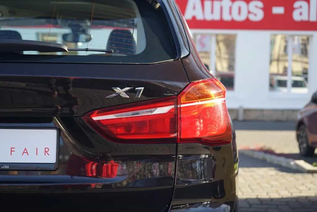BMW X1 xDrive 20i Aut. LED Navi Tempomat Sitzheizung 11/2017-photo-32