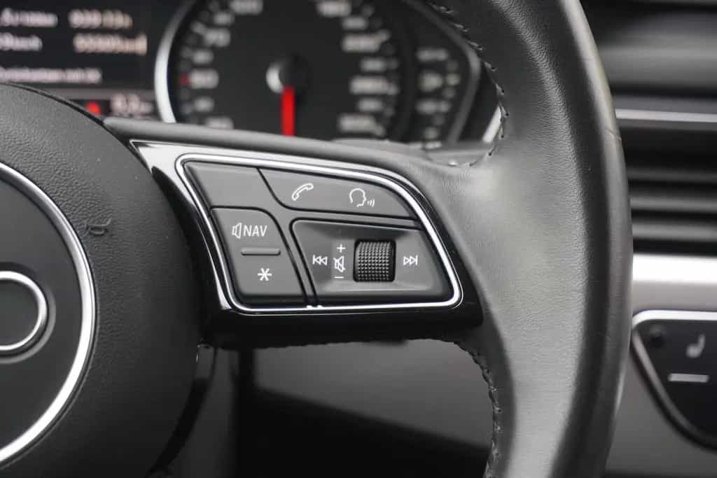 Audi A4 Avant TFSI sport S-Line S-Tronic PDC AHK 03/2018-photo-12