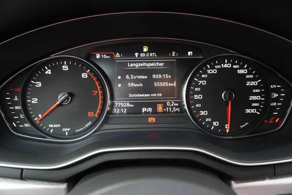 Audi A4 Avant TFSI sport S-Line S-Tronic PDC AHK 03/2018-photo-28