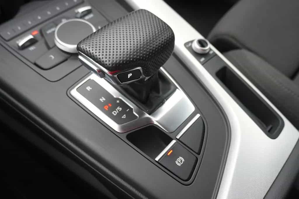 Audi A4 Avant TFSI sport S-Line S-Tronic PDC AHK 03/2018-photo-31