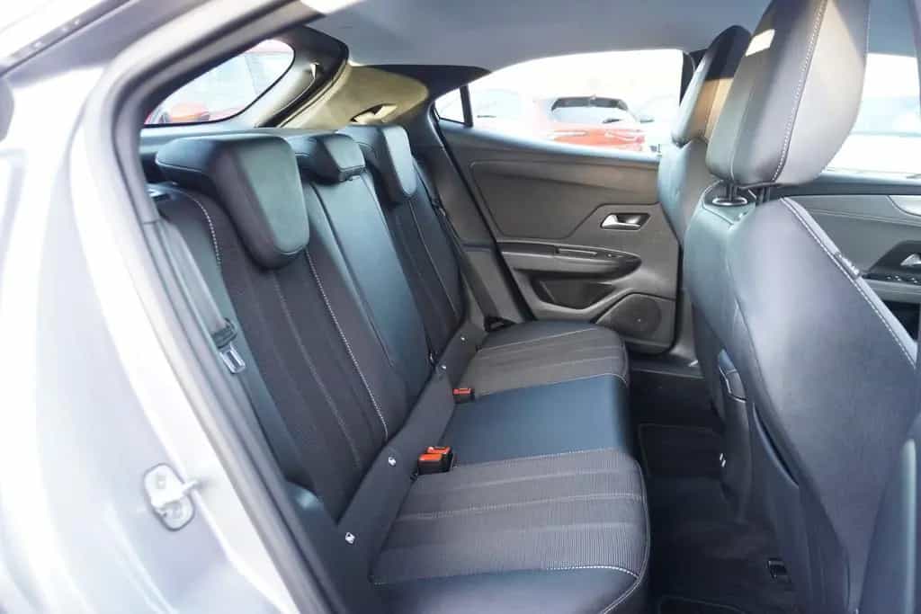 Opel Mokka 1.2 Edition LED Kamera Klimaaut. Tempomat 07/2022-photo-9