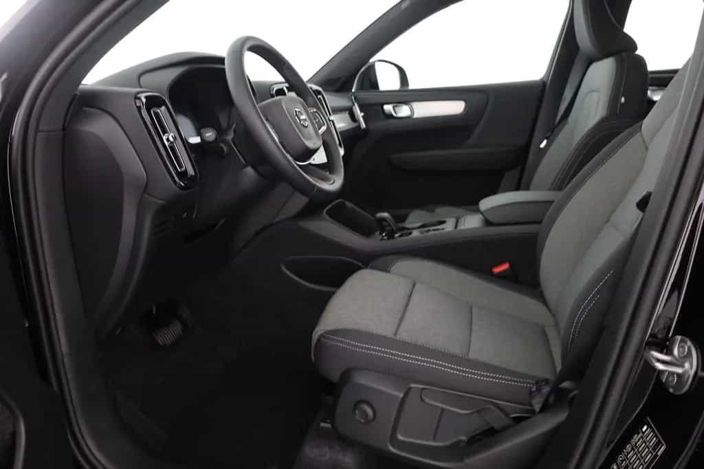 Volvo XC40 B3 mHEV Aut. LED ACC Kamera Sitzheizung 11/2025-photo-22