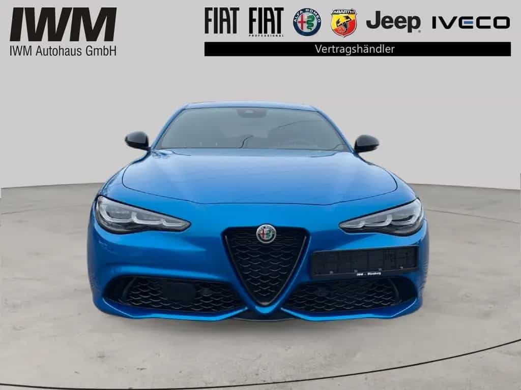 Alfa Romeo Giulia Competizione Q4 01/2024-photo-1