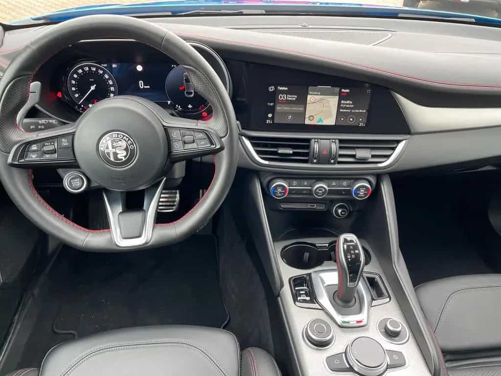 Alfa Romeo Giulia Competizione Q4 01/2024-photo-12