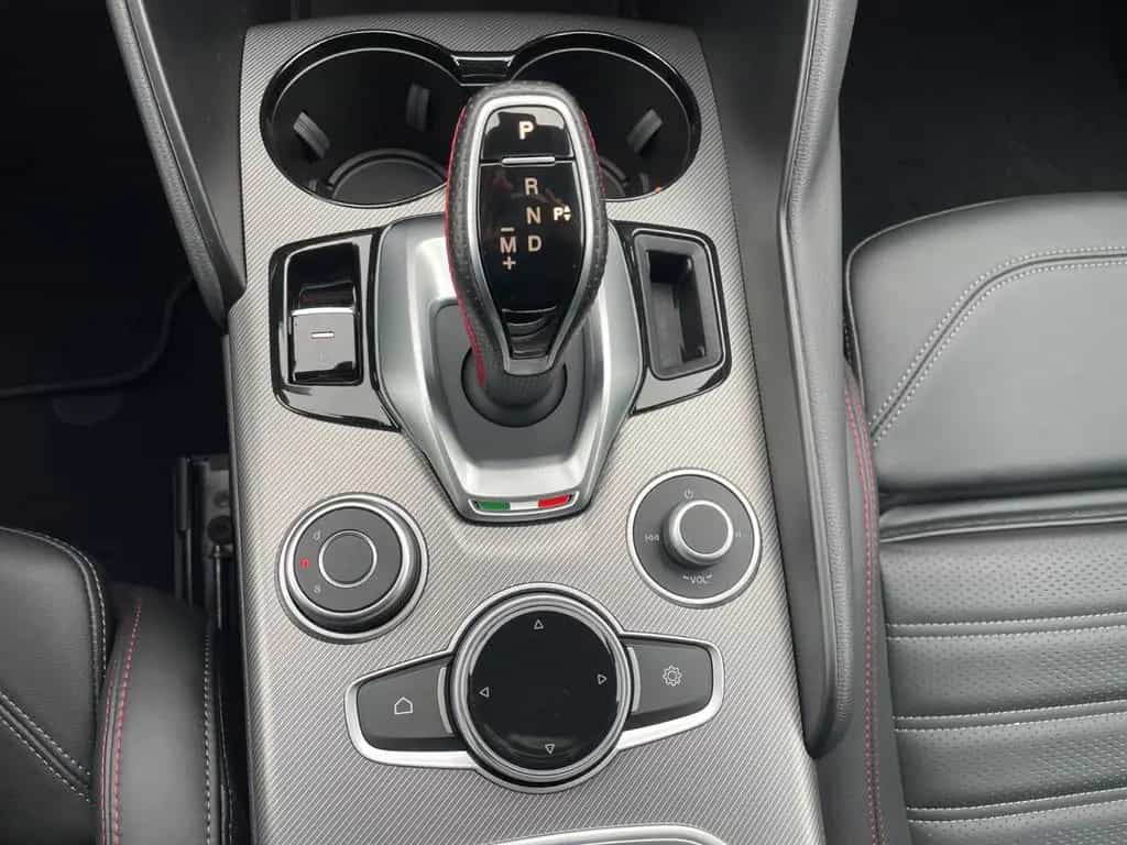 Alfa Romeo Giulia Competizione Q4 01/2024-photo-20