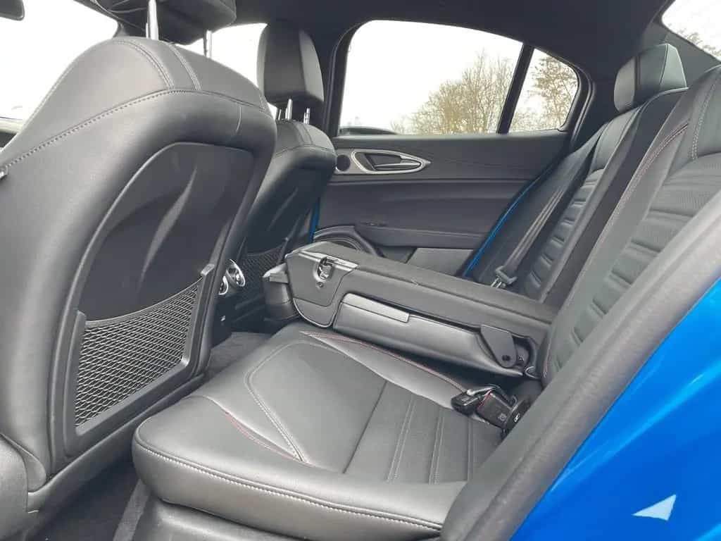 Alfa Romeo Giulia Competizione Q4 01/2024-photo-22