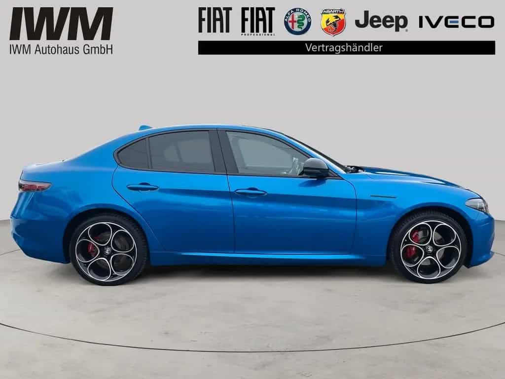 Alfa Romeo Giulia Competizione Q4 01/2024-photo-3