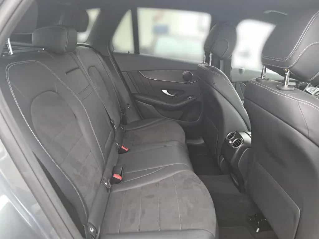 Mercedes-Benz GLC-Class 250 4Matic 9G-TRONIC AMG Line 06/2018-photo-16
