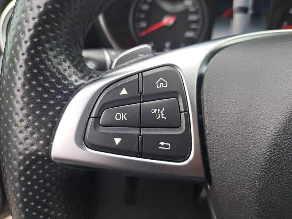 Mercedes-Benz GLC-Class 250 4Matic 9G-TRONIC AMG Line 06/2018-photo-18