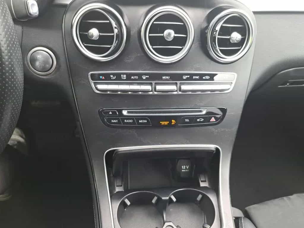 Mercedes-Benz GLC-Class 250 4Matic 9G-TRONIC AMG Line 06/2018-photo-22