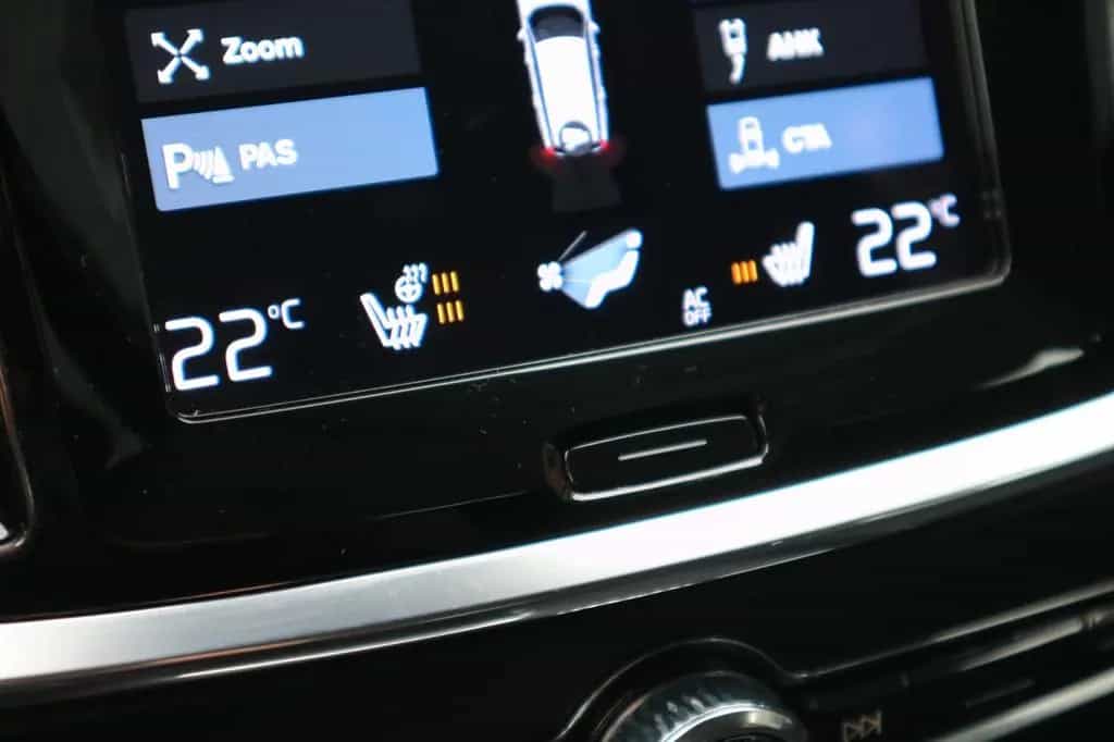 Volvo V60 Kombi B3 Aut. Momentum Pro .*AHK*XENIUM* 11/2020-photo-14