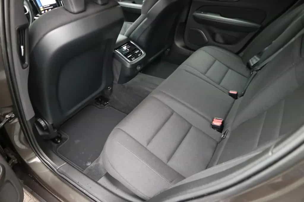 Volvo V60 Kombi B3 Aut. Momentum Pro .*AHK*XENIUM* 11/2020-photo-18