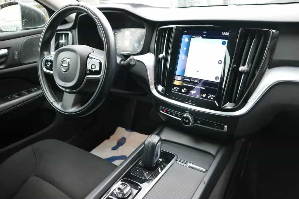 Volvo V60 Kombi B3 Aut. Momentum Pro .*AHK*XENIUM* 11/2020-photo-24