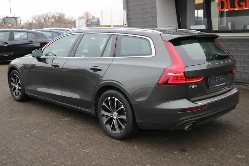 Volvo V60 Kombi B3 Aut. Momentum Pro .*AHK*XENIUM* 11/2020-photo-3