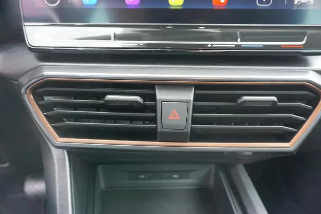 Cupra Formentor 1.5 TSI OPF Navi ü Apple Care / Klima 06/2022-photo-19