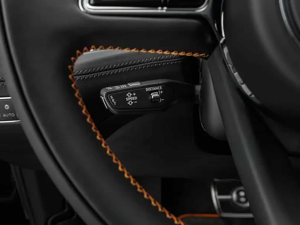 Bentley Bentayga Speed / Akrapovic / Keramik 01/2026-photo-15