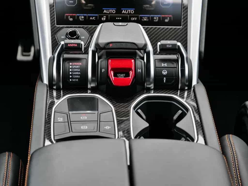 Lamborghini Urus Grigio Keres Matt, Full Exterior Carbon 06/2020-photo-18