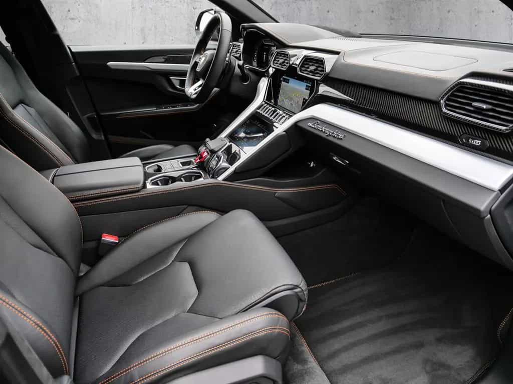 Lamborghini Urus Grigio Keres Matt, Full Exterior Carbon 06/2020-photo-23