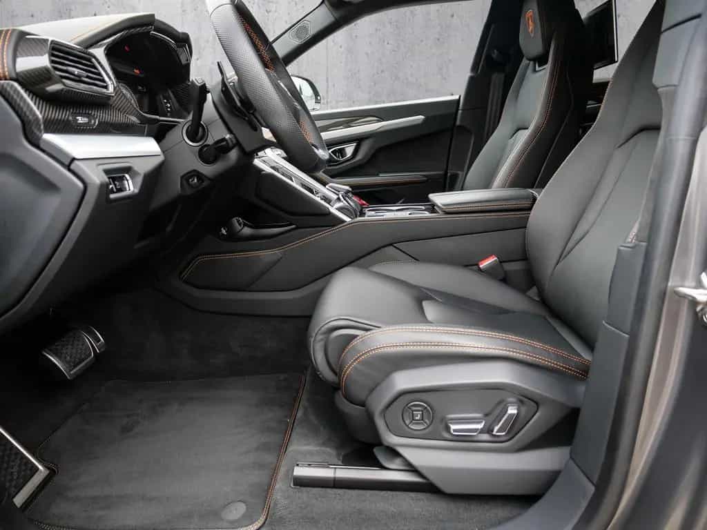 Lamborghini Urus Grigio Keres Matt, Full Exterior Carbon 06/2020-photo-7