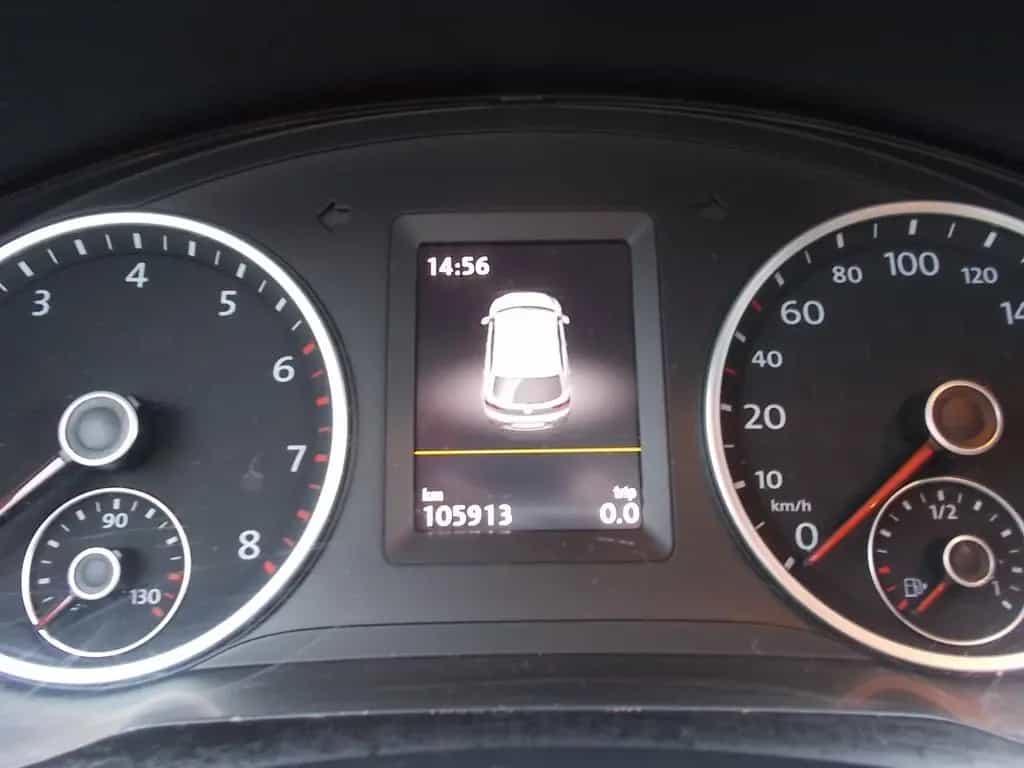 Volkswagen Tiguan Lounge AHK, Navi PANO-Dach, zus.Winterräd 08/2015-photo-21