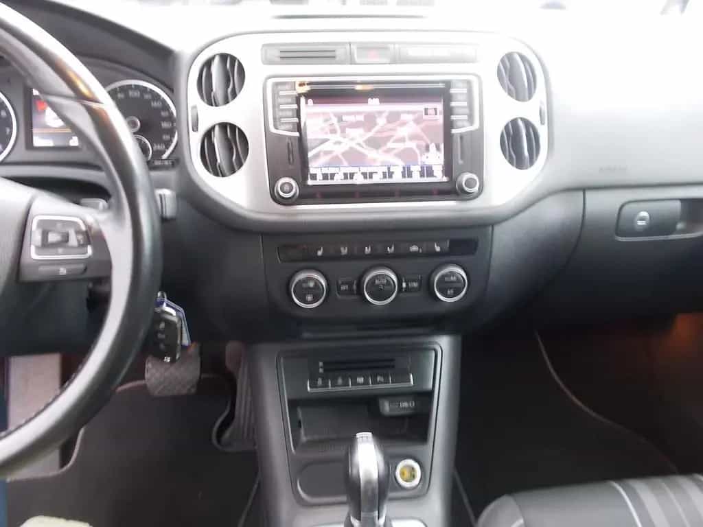 Volkswagen Tiguan Lounge AHK, Navi PANO-Dach, zus.Winterräd 08/2015-photo-25