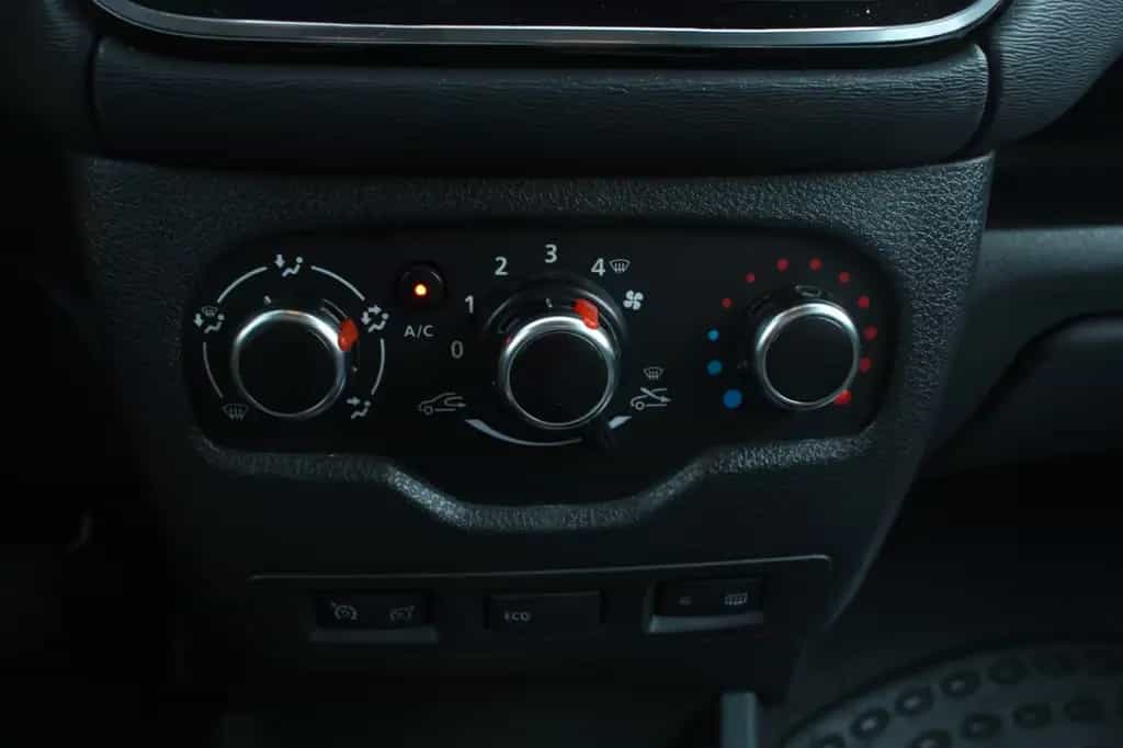 Dacia Lodgy Stepway Plus*7-Sitzer*Kamera*Navi*Klima 03/2021-photo-18