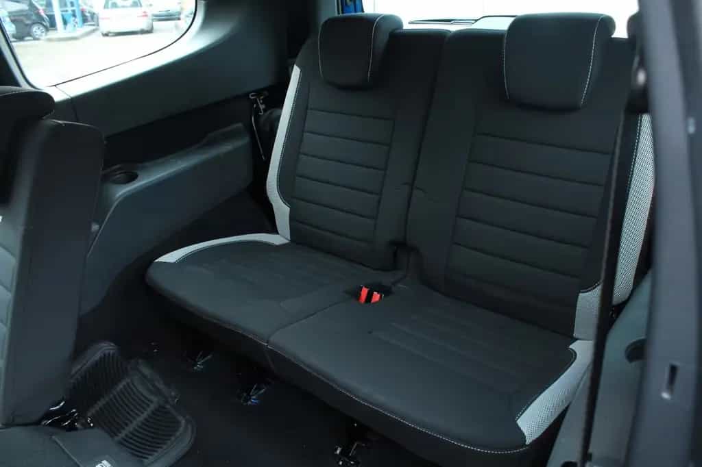Dacia Lodgy Stepway Plus*7-Sitzer*Kamera*Navi*Klima 03/2021-photo-24