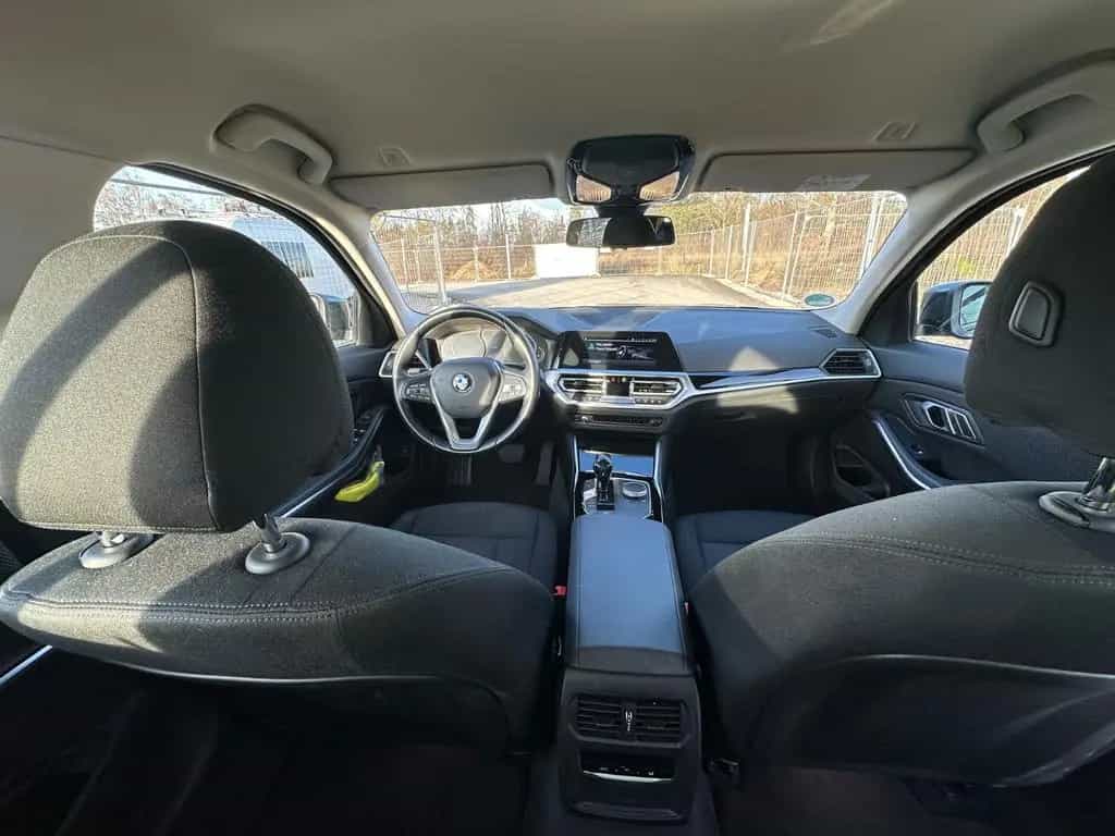 BMW 3 Series 320d Touring Advantage Automatik Advantage 12/2020-photo-8