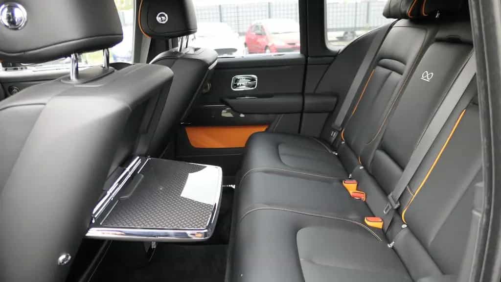 Rolls-Royce Cullinan Black Badge Bespoke/Starlight/MY2023 04/2023-photo-19
